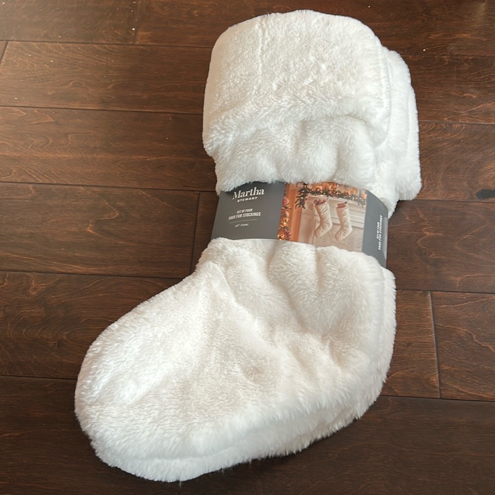 Martha Stewart Set Of 4 Faux Fur White Christmas Stockings 22” New